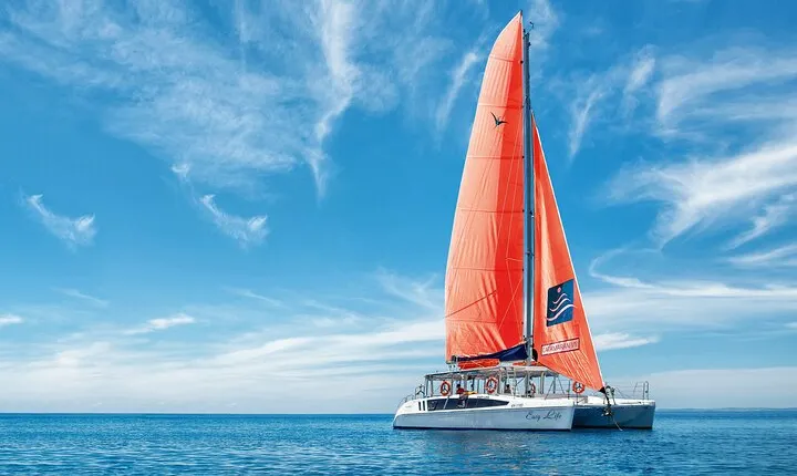 Private Day Sailing Cruise on Yacht in Nha Trang