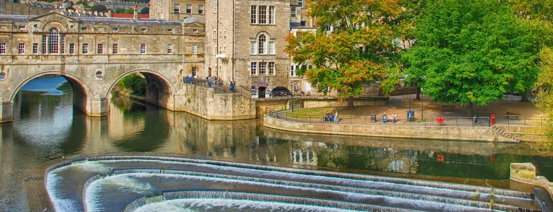 Admire the highlights of Bath on a self-guided audio walk of the canal