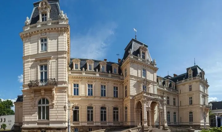 Hidden Gems of Austrian Architecture in Lviv Private Walking Tour