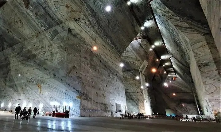 Largest Salt Mine and Winery Private Tour from Bucharest