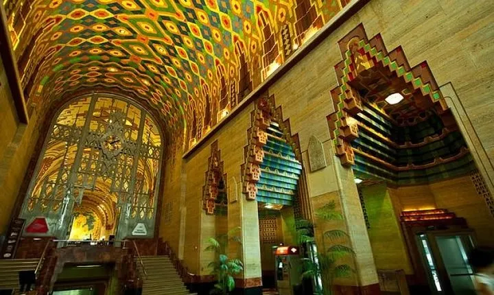 Explore undiscovered beauty of Detroit