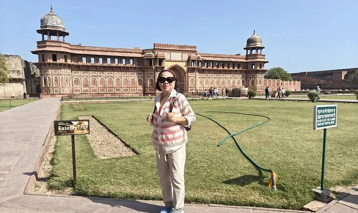 2 Days Overnight Taj Mahal & Agra Tour from Delhi