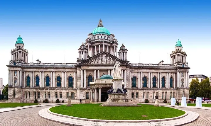 Belfast City History and Titanic birthplace private tour