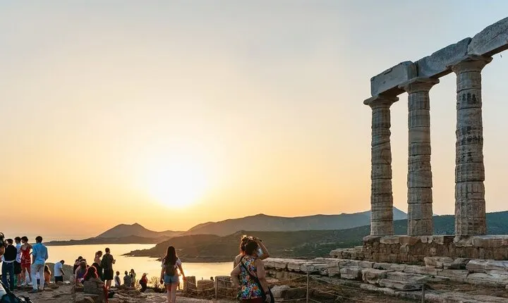 Athens: Cape Sounion and Poseidon Temple Sunset with Audio Guide