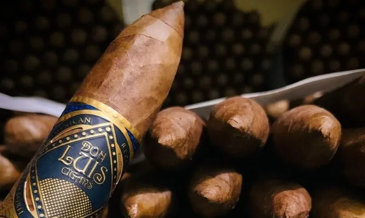 Hand Roll Your Cigar