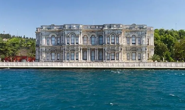 Beylerbeyi Palace & Camlica Hill Half Day Afternoon Tour