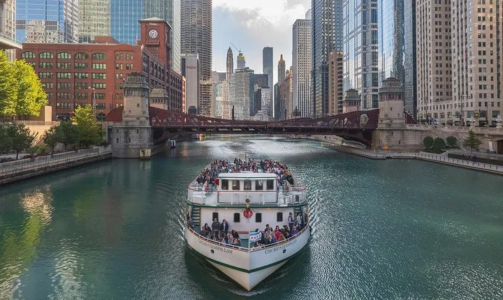 Chicago Architecture Center River Cruise aboard First Lady
