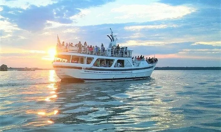 Hilton Head Sunset Dolphin Watching Cruise