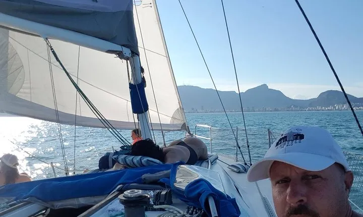 Sail Boat Tour With Snacks
