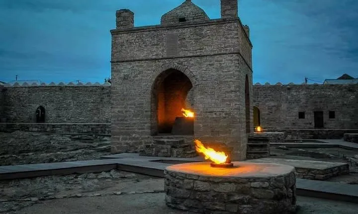 Absheron Tour - Yanardag & Ateshgah