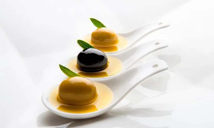 Private Luxury Tour: Premium Olive Oil Tasting & Ancient Corinth