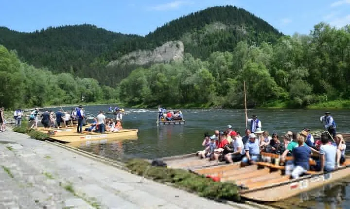 Private Full-Day Dunajec Rafting and Thermal Baths Tour from Krakow