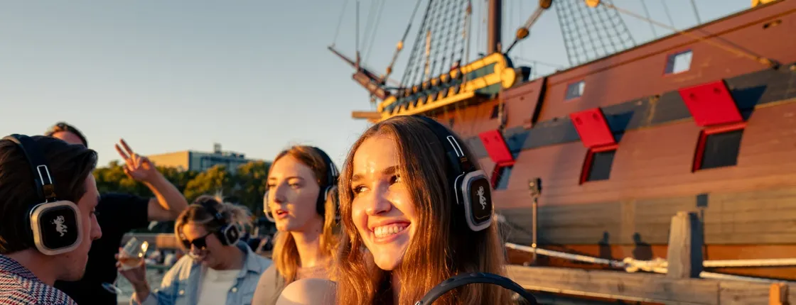Amsterdam canals evening party cruise with open bar