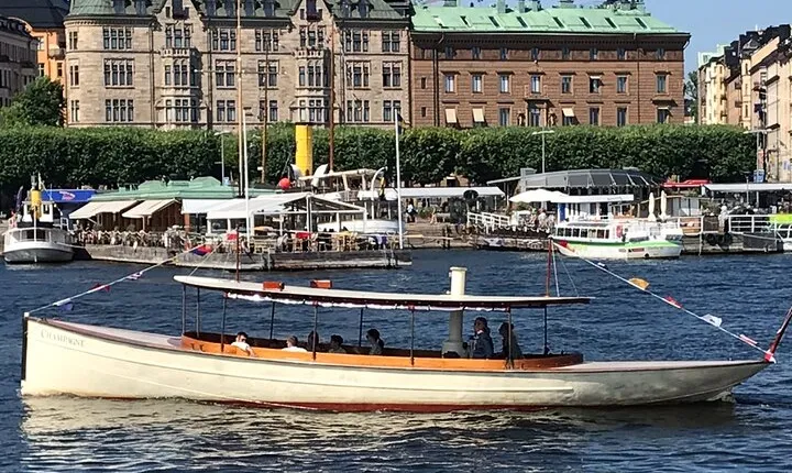 2 Hours Private Boat Charter in Stockholm