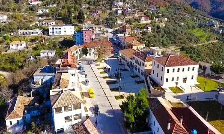 Visit from Saranda between the caves and citrus groves