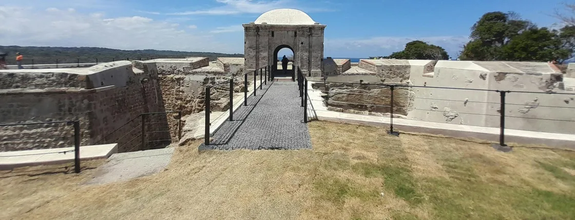 Fort San Lorenzo, Portobelo ruins and Panama Canal sightseeing tour
