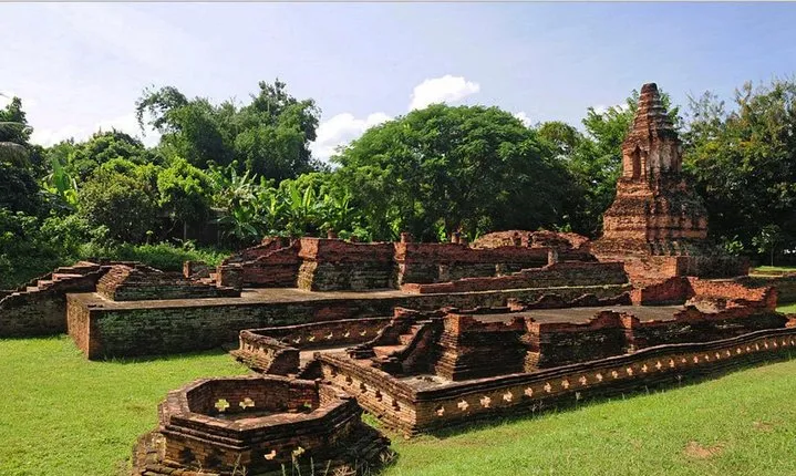 Discover Wiang Kum Kam Ancient City with Wat Chiang Man Visit