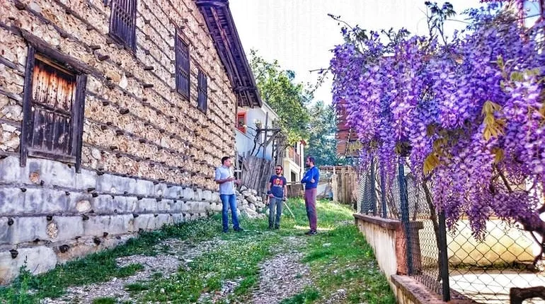 Ormana village and Golden Cradle Cavern guided tour