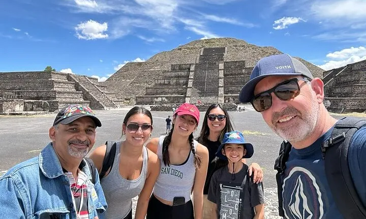 Private full tour to Teotihuacan and Basilica at your own pace
