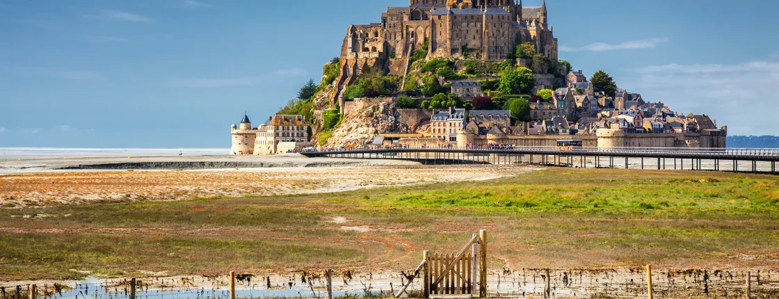 2-Day Excursion to Mont Saint-Michel, Loire Valley Chateaux and Wine Tasting from Paris