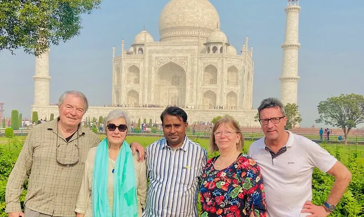 Taj Mahal Sunrise & Agra Same Day Tour From Delhi by Car
