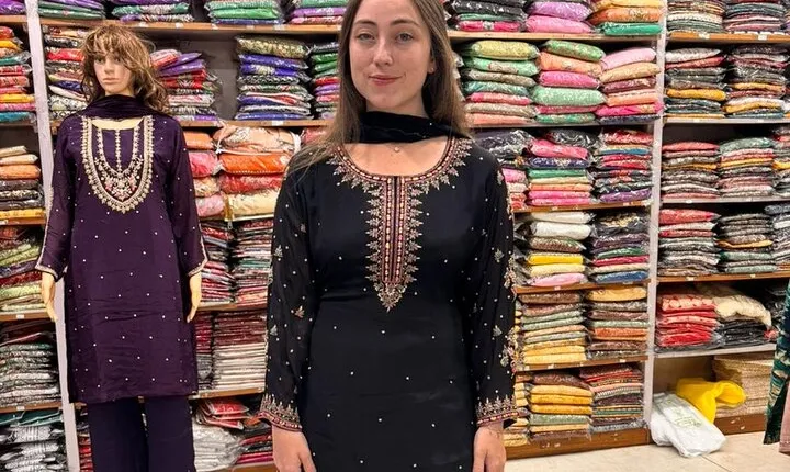 Customized Delhi Wedding/Shopping Tour with Female Consultant