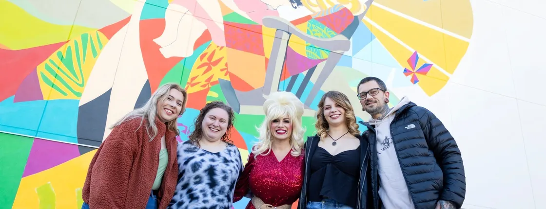 Discover Nashville tour of music, history and stories with a van