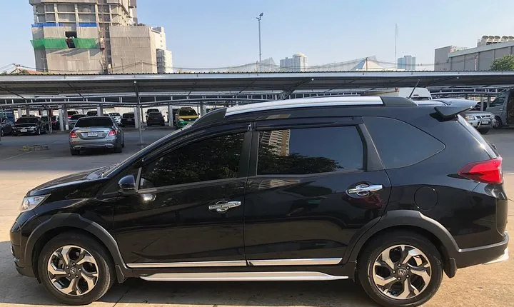 Private Car Bangkok to Damnoen Saduak 4 seats