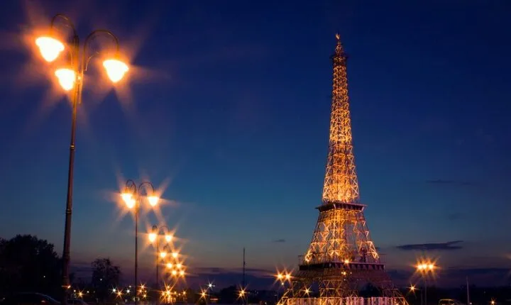 Romantic Kharkiv by Night Tour
