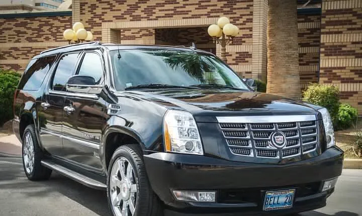 Private One Way Transfer from McCarran Airport to Las Vegas Strip Hotels by SUV