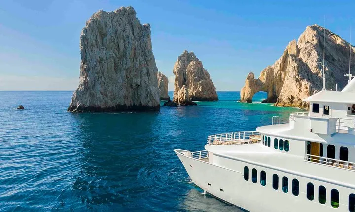 Sunset Mexican Dinner Cruise and Live Music in Cabo San Lucas