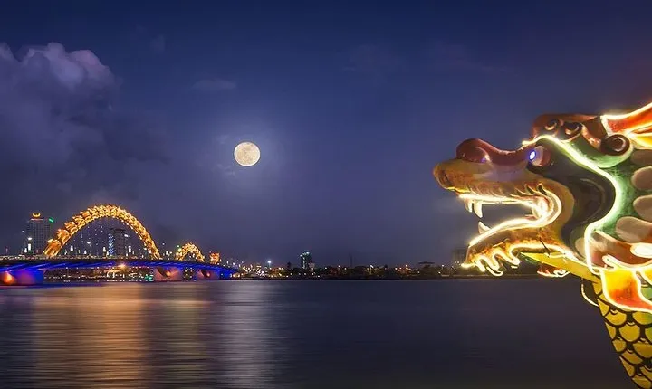 5-hour Discovering beautiful Da Nang at Night