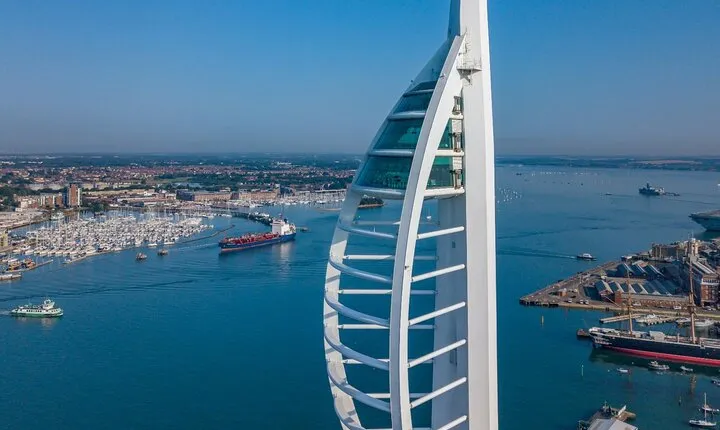 Portsmouth and Spinnaker Tower by Rail Tour from London