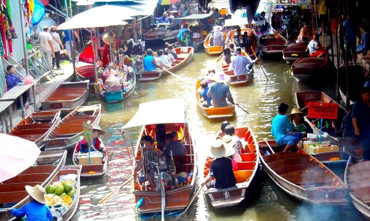 Train Market, Floating Market and River Kwai - Day Trip