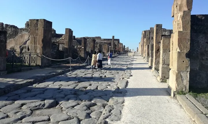 Private Tour with Official Guide through the wonders of Pompeii.