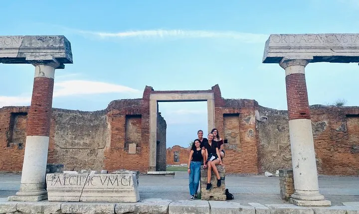 Pompeii Private Tour with an Archaeologist and Skip The Line - 3 hours