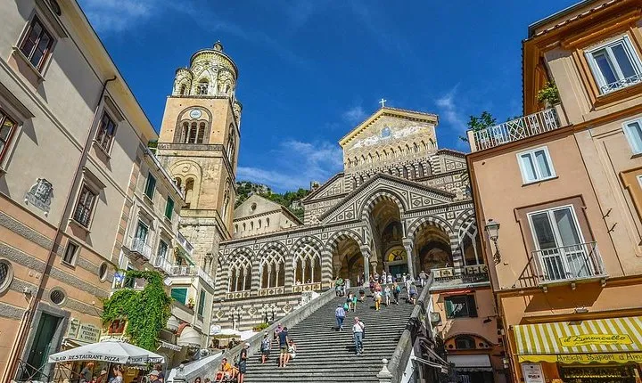 Pompeii, Amalfi and Ravello Day Tour by Private Transport