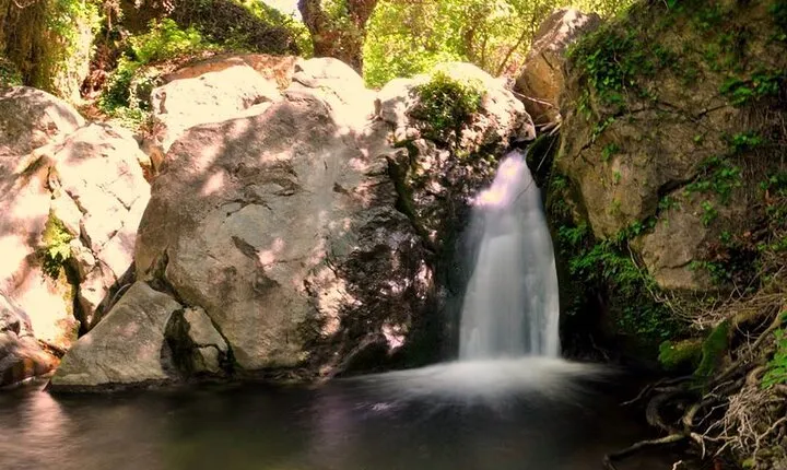 Full Day Tour: Richtis Waterfall, Mochlos & Voulisma Beach Escape