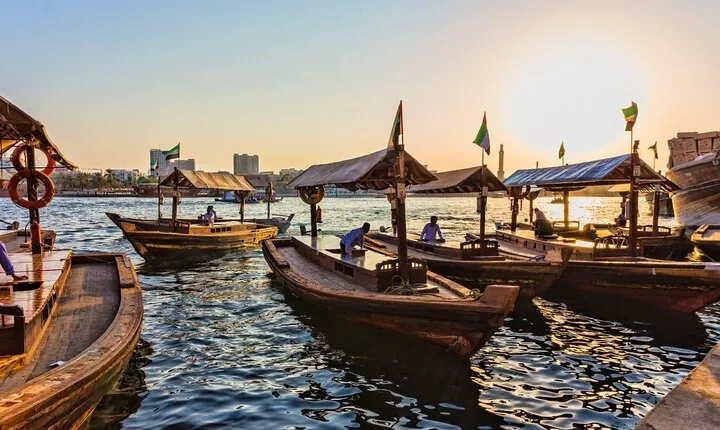 Dubai Traditional City Tour from Dubai with Abra Ride