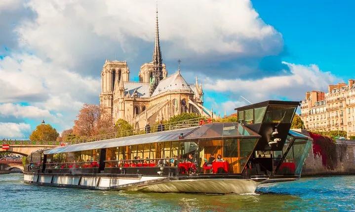 Louvre Museum Tickets and Seine River Cruise combo