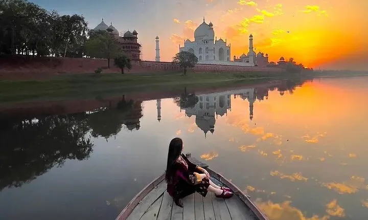 6-Day Golden Triangle with Fatehpur Sikri and Abhaneri Stepwell