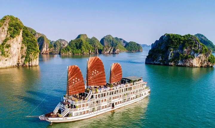 Arcady Boutique Cruise in Halong Bay from Hanoi by Expressway