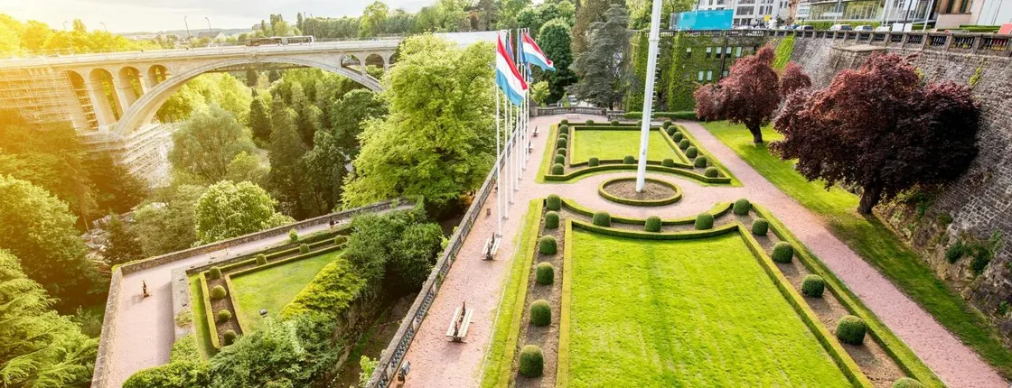 1-hour walking tour of Luxembourg City with a local