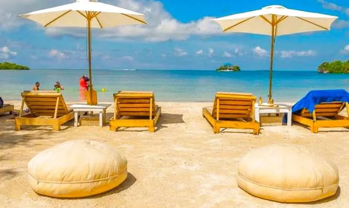 Paradise Isabela Beach full day