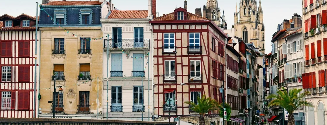 Chocolate-themed outdoor city game in Bayonne