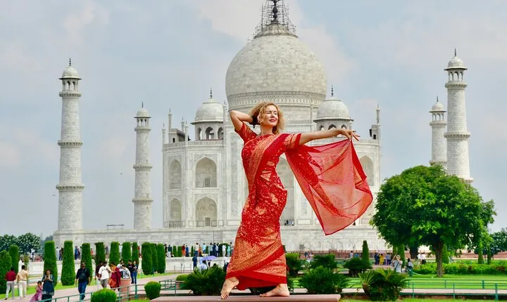 Taj Mahal and Agra Same-Day Tour by Private Car from Delhi