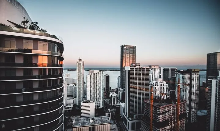 Private 4-hours City Tour of Miami with private driver/guide