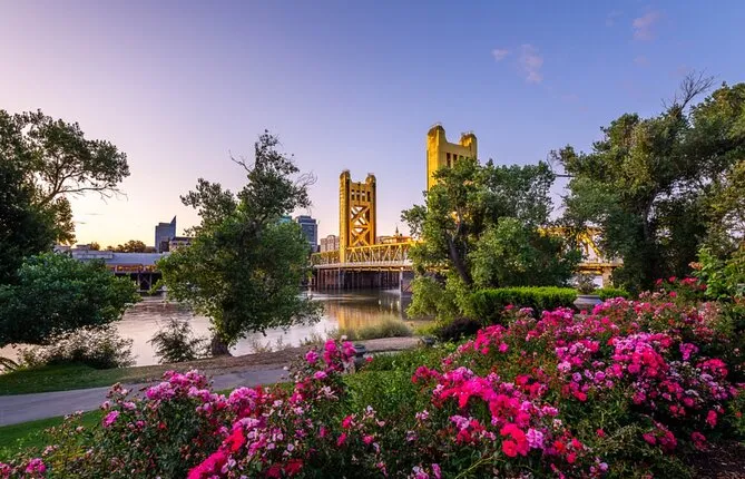 Romantic Sacramento Outdoor Escape Game
