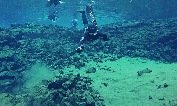 Silfra Night Freedive Tour