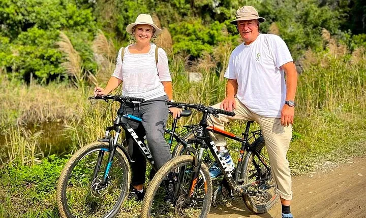 1-Day Private Tour to Ninh Binh: Local Family, Tam Coc & Hoa Lu